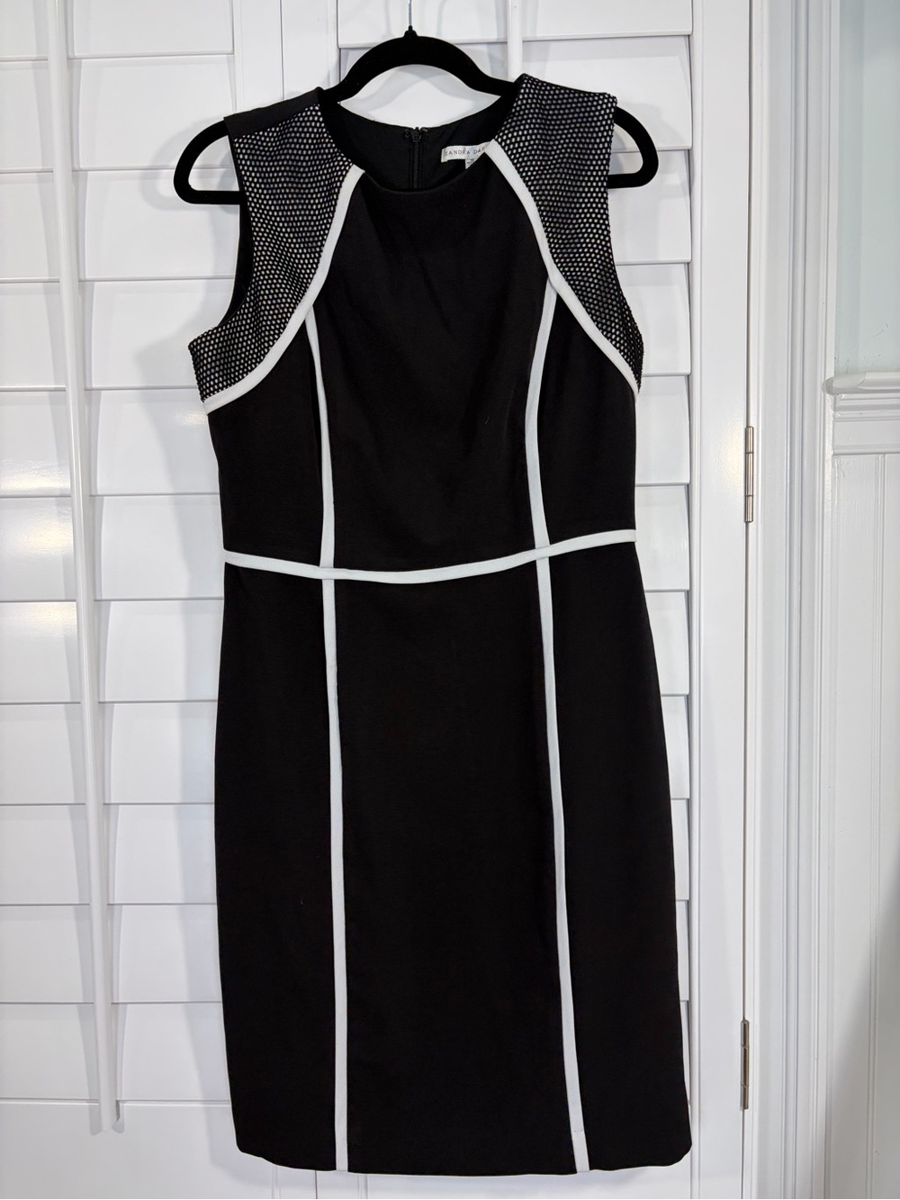 Sandra Darren Black Sheath Dress with White Piping (10)